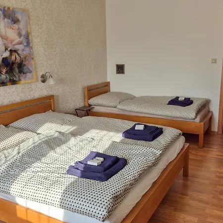 Mama Apartamento *